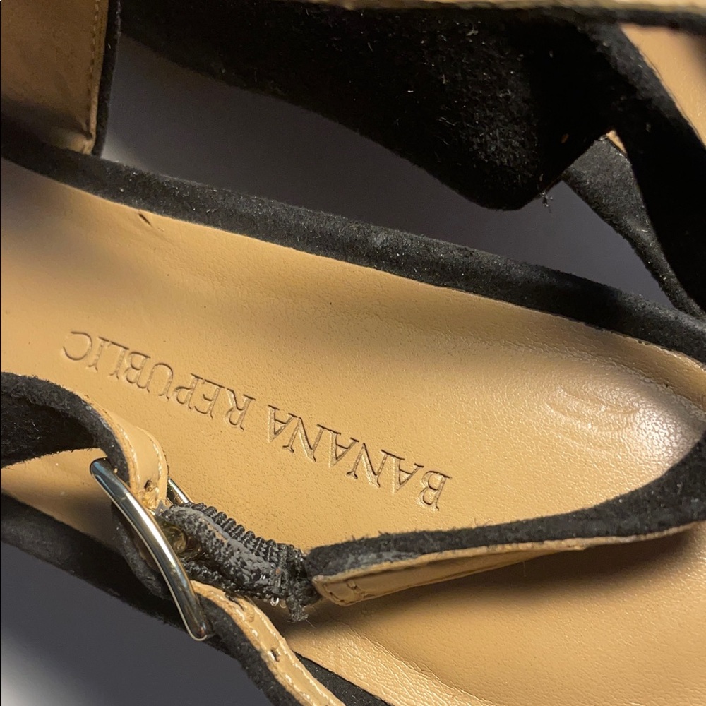 Banana Republic Black Slingback Suede Pointed Toe Women's Shoes - Picture 4 of 7